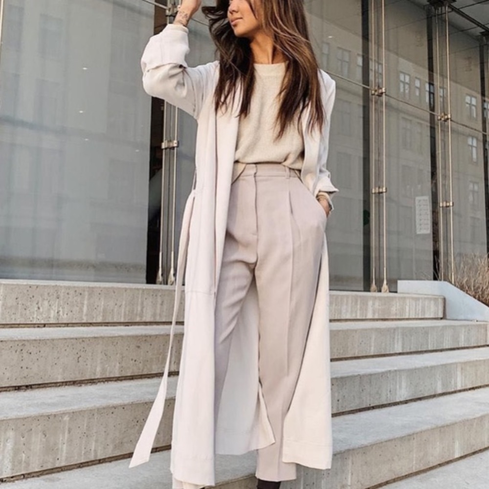 Kahlo robe bone long xs aritzia babaton
